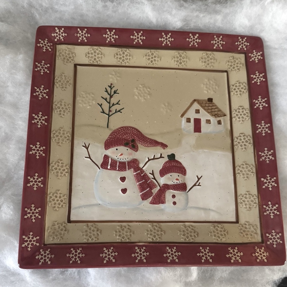 St. Nicholas 11" Plate Square RETIRED WINTER WISHES Snowman Snowflake House